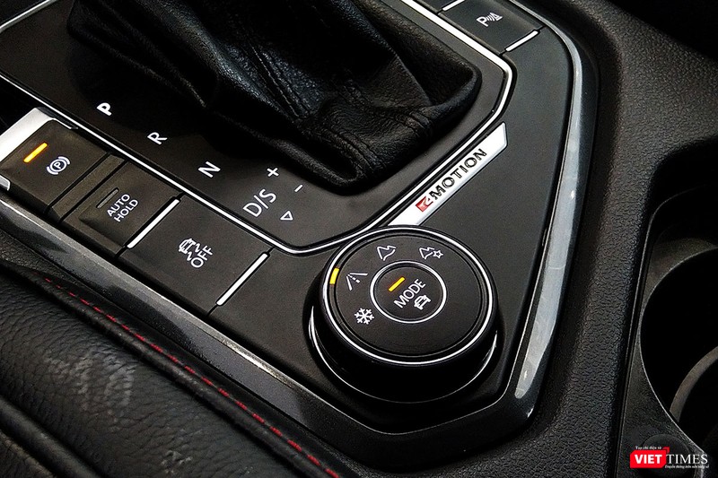 Cận cảnh Volkswagen Tiguan Allspace 2018 vừa xuất hiện tại Hà Nội ảnh 9