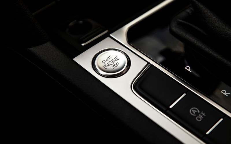 Nút bấm StartStop engine