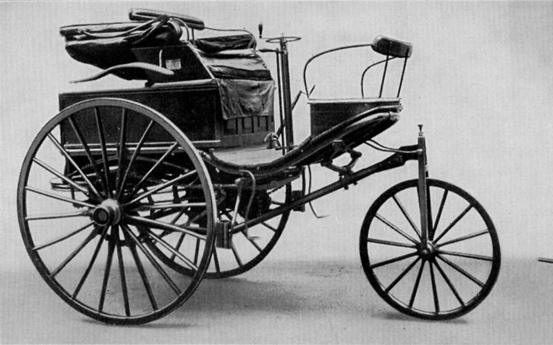 Chiếc xe nguyên mẫu Benz Patent-Motorwagen thứ 3 được Bertha Benz sử dụng cho cuộc hành trình đường dài đầu tiên vào năm 1888. (Ảnh: Wikipedia)
