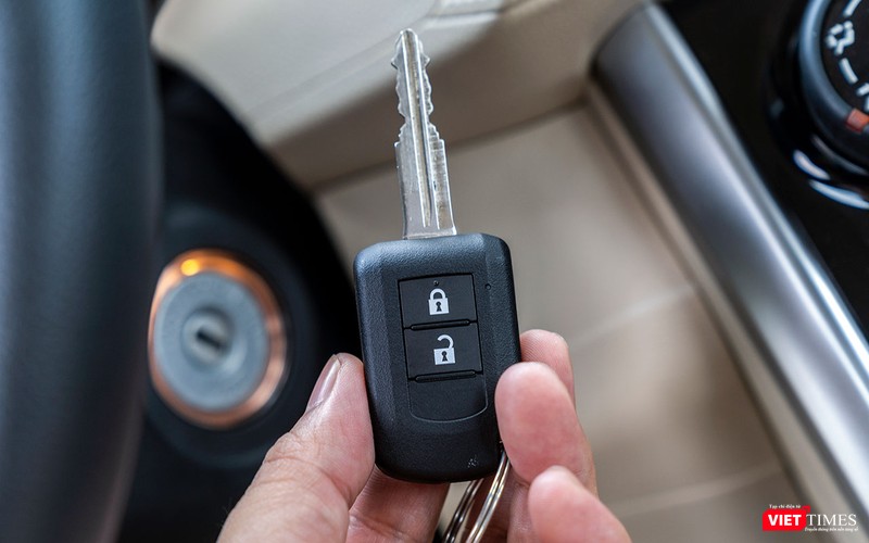 Chìa khóa không gập được lại gọn gàng.