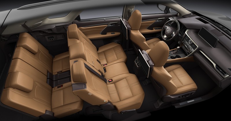 Sự khác biệt so với phiên bản RX 350 là RX 350L sẽ có thêm hàng ghế thứ 3. Sự khác biệt so với phiên bản RX 350 là RX 350L sẽ có thêm hàng ghế thứ 3.