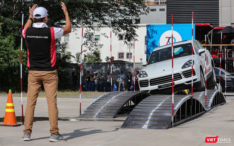 Bài tập trên đường mấp mô