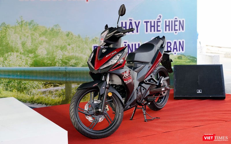 Ở SYM Star SR 170, chúng ta có thể nhìn thấy nhiều điểm thiết kế quen thuộc đã từng có trên các mẫu xe côn tay thể thao phổ thông hiện đang bán tại thị trường Việt Nam.