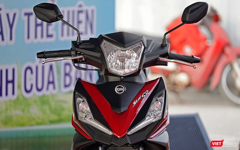 Công nghệ LED có mặt trên đèn định vị, đèn xi-nhan nhưng đèn pha lại không có được điều này.