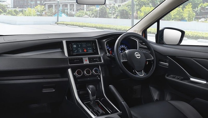 Nội thất của Nissan Liniva 2019 được bê nguyên thiết kế của Mitsubishi Xpander.