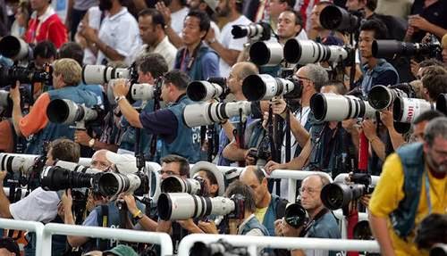 Các phóng viên nhiếp ành tại một sự kiện thể thao quốc tế