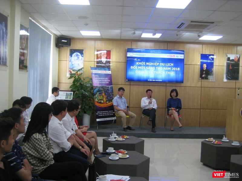 Các diễn giả tại phần giao lưu của buổi tọa đàm