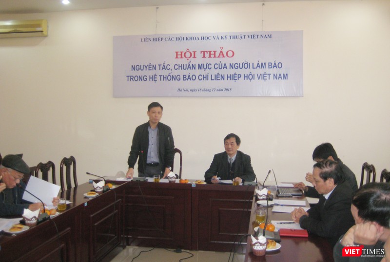 PGS TS Nguyễn Thành Lợi đồng chủ trì hội thảo cùng TS Phan Tùng Mậu - Phó Chủ tịch Liên hiệp các hội Khoa học và Kỹ thuật Việt Nam