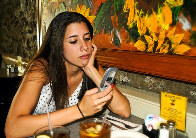 Đừng nghĩ điện thoại cơ bản đã hết thơì9