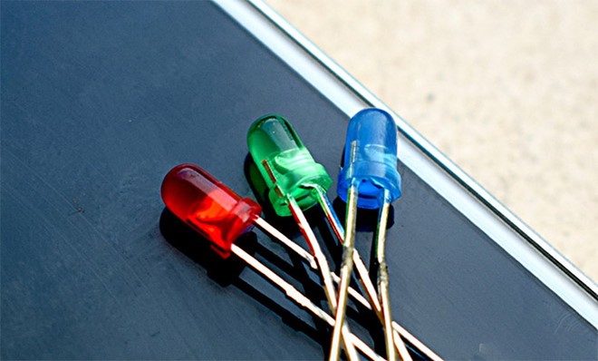 Công nghệ MicroLED còn lâu mới soán ngôi OLED? - ảnh 2