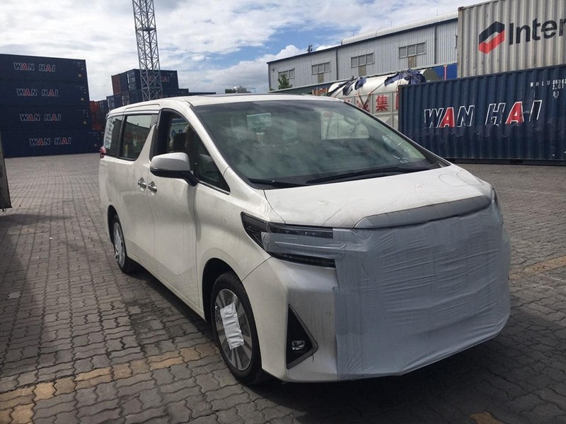 Xe được nhập trực tiếp từ Mỹ về Việt Nam theo diện không chính hãng.