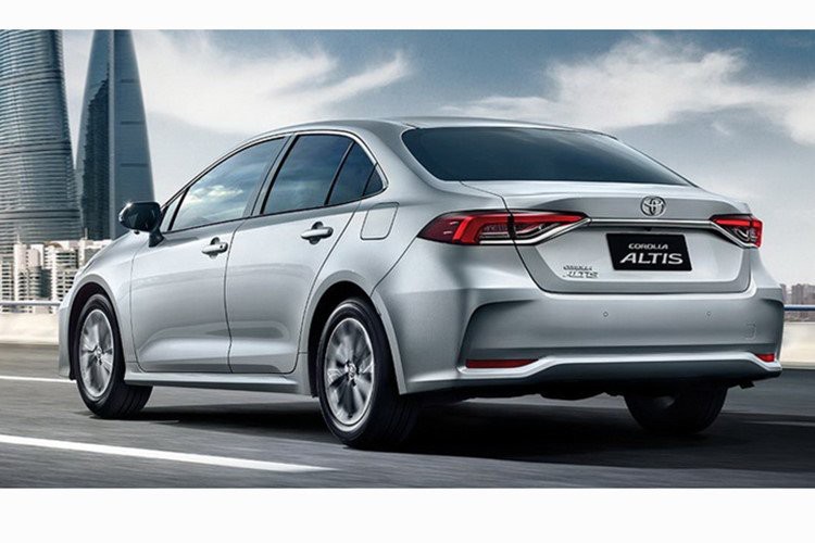 So với thế hệ trước, Toyota Corolla Altis 2019 có nhiều thay đổi về ngoại thất