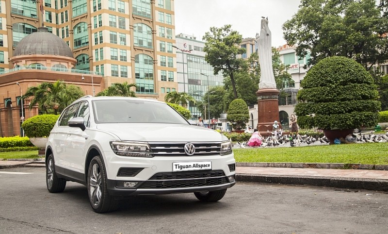 Sở hữu xe Volkswagen, khách hàng sẽ được hưởng chế độ bảo hành, bảo dưỡng toàn cầu. Với kho phụ tùng chính hãng được cung cấp nhanh chóng và giá cả hợp lý từ các nơi được ủy quyền chính thức ở châu Á cũng như mạng lưới toàn cầu Sở hữu xe Volkswagen, khách hàng sẽ được hưởng chế độ bảo hành, bảo dưỡng toàn cầu. Với kho phụ tùng chính hãng được cung cấp nhanh chóng và giá cả hợp lý từ các nơi được ủy quyền chính thức ở châu Á cũng như mạng lưới toàn cầu