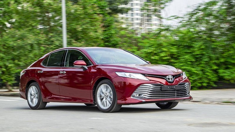 Toyota Camry 2019 bán chạy không ngờ có thể ảnh hưởng tới doanh số Corolla Altis Toyota Camry 2019 bán chạy không ngờ có thể ảnh hưởng tới doanh số Corolla Altis