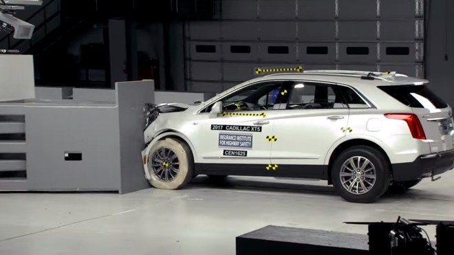 Ảnh minh họa: Thử nghiệm an toàn đối với xe ô tô.
