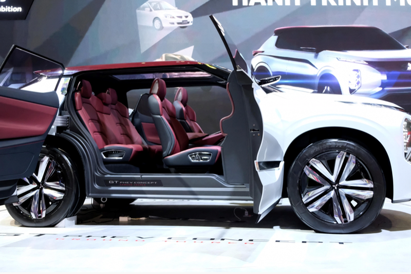 Việc tìm được chỗ ngồi thích hợp sẽ giúp bạn có sự chủ động khi ngồi cùng xe với sếp. Ảnh TK.
