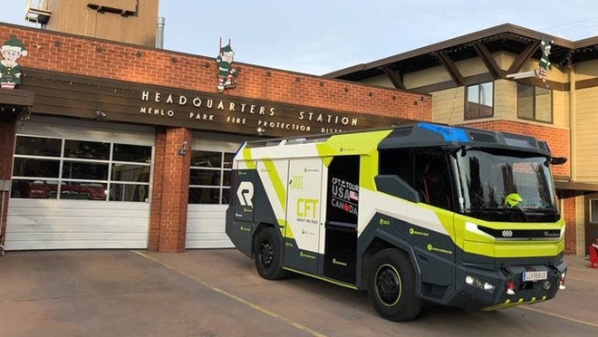 Mẫu xe cứu hỏa hoàn toàn chạy bẳng điện của Rosenbauer.
