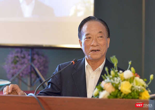 Chuyên gia tài chính Nguyễn Trí Hiếu