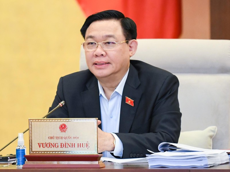 Chủ tịch Quốc hội Vương Đình Huệ tại phiên họp