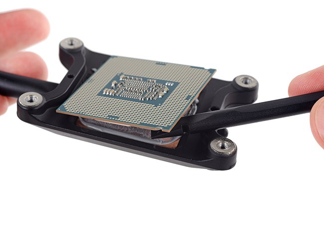 “Mổ bụng” iMac 2017 màn hình 21,5 inch Retina 4K ảnh 12