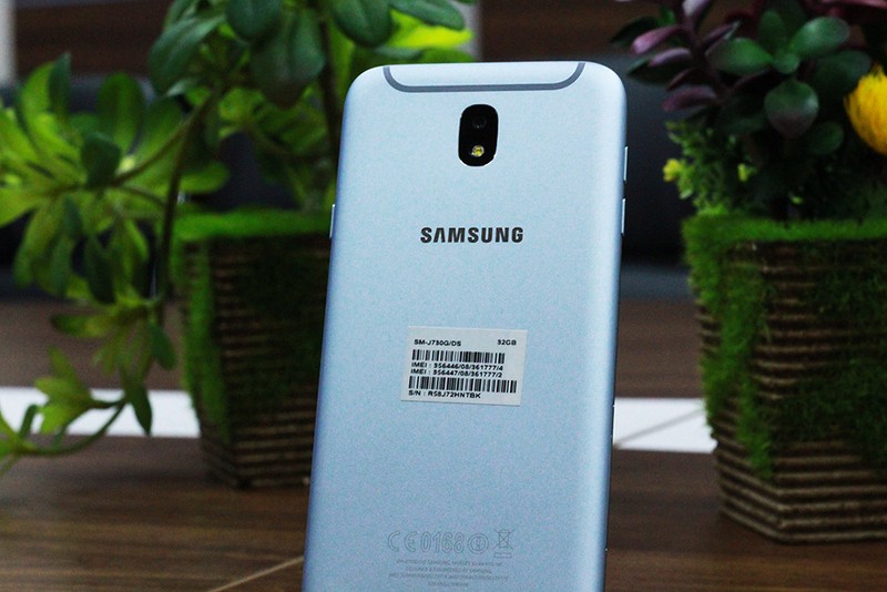 Trải nghiệm Galaxy J7 Pro: Camera “thách thức bóng tối“ ảnh 2