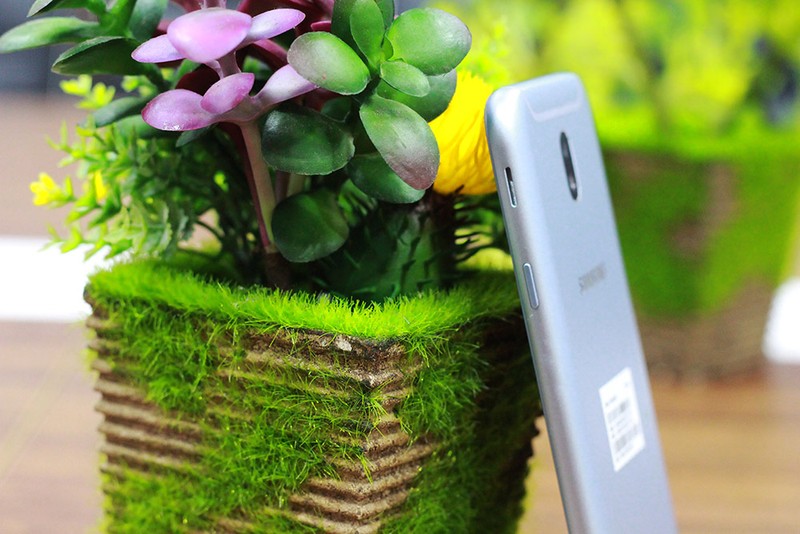 Trải nghiệm Galaxy J7 Pro: Camera “thách thức bóng tối“ ảnh 3