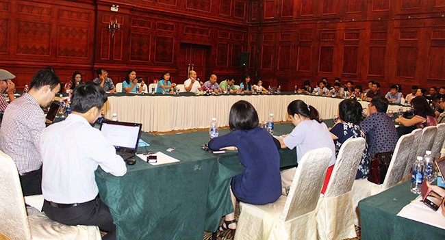 Ông Nguyễn Tử Quảng đã khóc khi chia sẻ với báo giới về Bphone ảnh 3