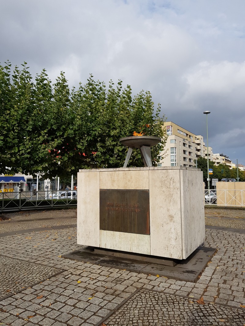 So sánh ảnh chụp từ LG V30 với Galaxy S8+ và iPhone 7 Plus ảnh 10