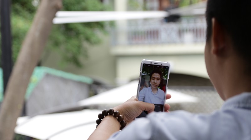 Trải nghiệm chụp ảnh, “chiến” game Liên Quân Mobile với Oppo F5 ảnh 4