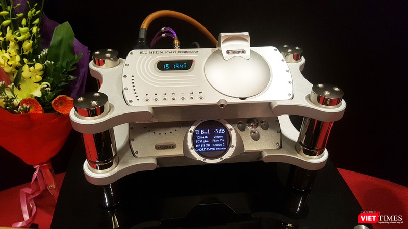 Chiêm ngưỡng những cặp loa tiền tỷ tại Triển lãm nghe nhìn Việt Nam 2017 ảnh 21