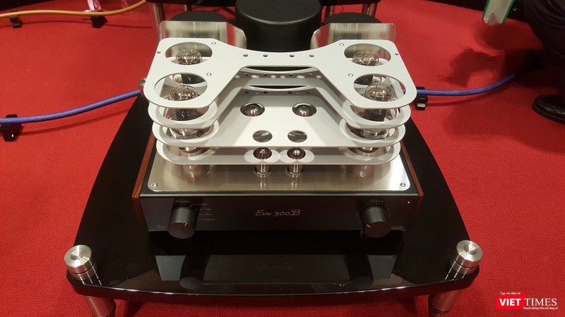 Chiêm ngưỡng những cặp loa tiền tỷ tại Triển lãm nghe nhìn Việt Nam 2017 ảnh 22