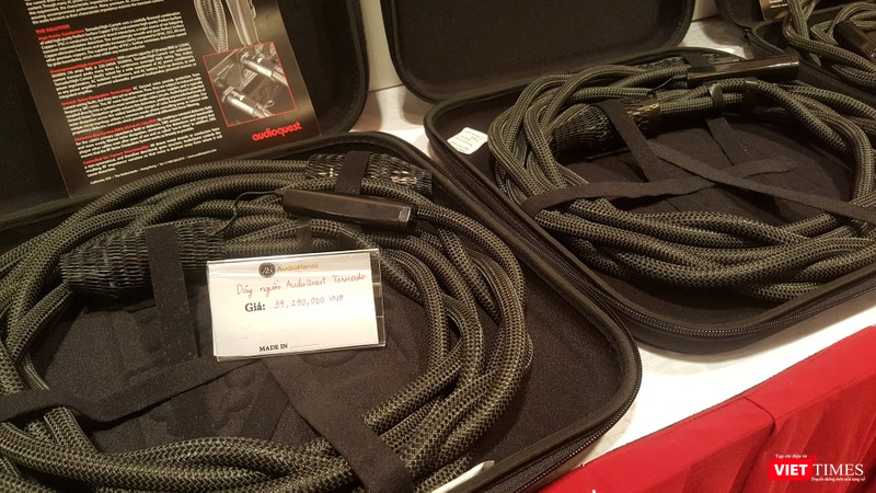 Chiêm ngưỡng những cặp loa tiền tỷ tại Triển lãm nghe nhìn Việt Nam 2017 ảnh 24