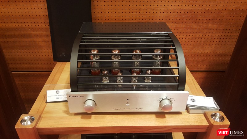 Chiêm ngưỡng những cặp loa tiền tỷ tại Triển lãm nghe nhìn Việt Nam 2017 ảnh 2