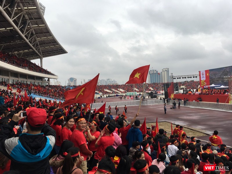 Không khí trận bóng lịch sử của U23 Việt Nam: Chút tiếc nuối phút cuối ảnh 3