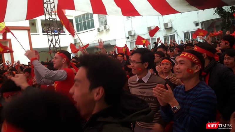 Không khí trận bóng lịch sử của U23 Việt Nam: Chút tiếc nuối phút cuối ảnh 22