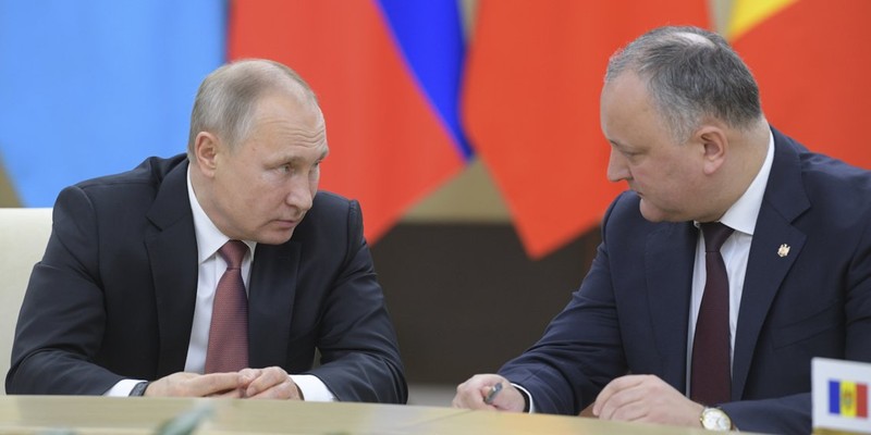 Tổng thống Putin follow 19 người trên Twitter, trong đó có một người đã chết cách đây 5 năm ảnh 12