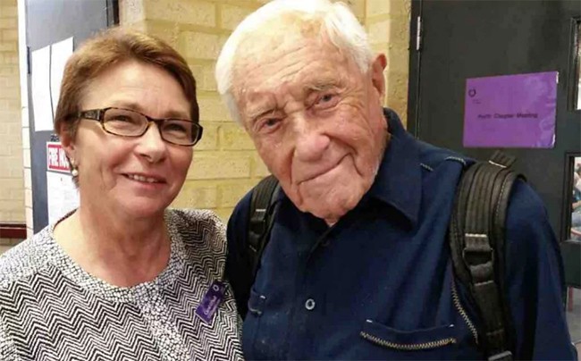 Kỳ lạ cụ ông 104 tuổi bay từ Australia sang Thụy Sỹ để được chết ảnh 1