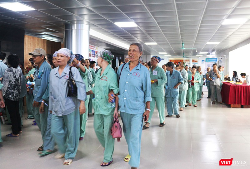 Bệnh nhân điều trị ung thư tại Bệnh viện Đa khoa tỉnh Phú Thọ. Tại đây, các bác sỹ đã sử dụng hệ thống IBM Watson for Oncology - một hệ thống AI hỗ trợ các bác sỹ ra phác đồ điều trị Bệnh nhân điều trị ung thư tại Bệnh viện Đa khoa tỉnh Phú Thọ. Tại đây, các bác sỹ đã sử dụng hệ thống IBM Watson for Oncology - một hệ thống AI hỗ trợ các bác sỹ ra phác đồ điều trị