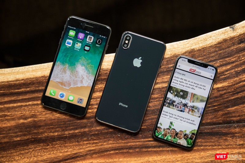 Có thể thấy kích thước của iPhone X Plus màn hình 6,5 inch cũng tương đương với iPhone 7 Plus màn hình 5,5 inch
