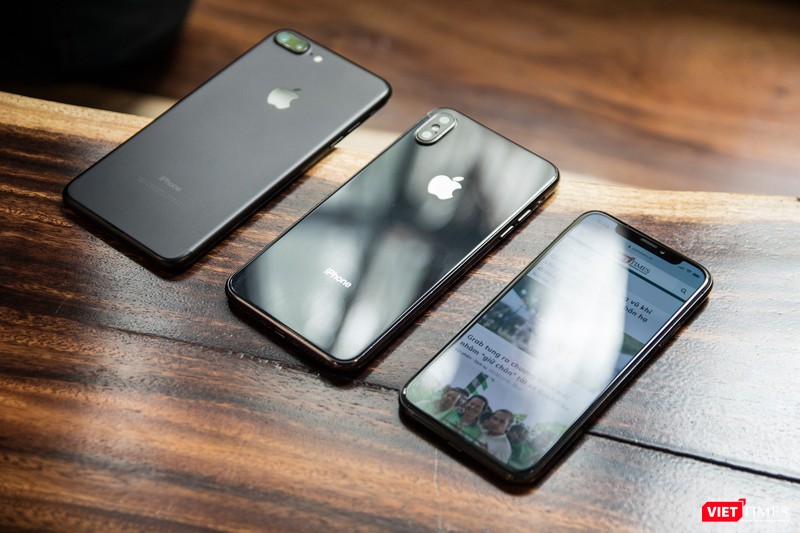iPhone X Plus dày hơn không đáng kể so với iPhone 7 Plus