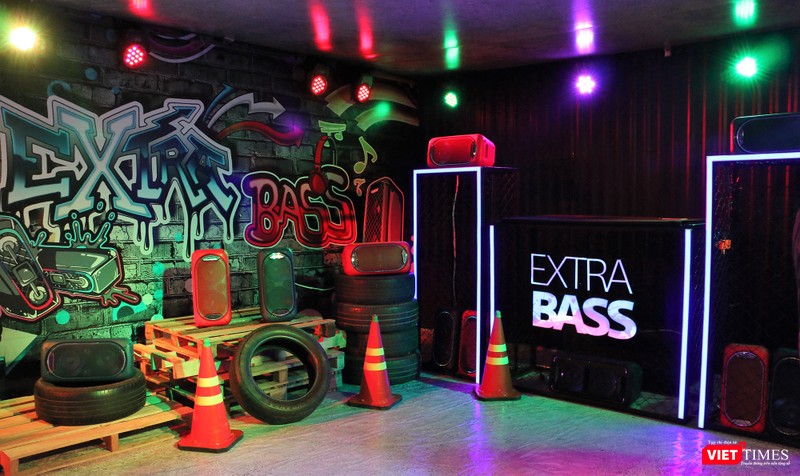 Những chiếc loa siêu bass được trưng bày tại sự kiện