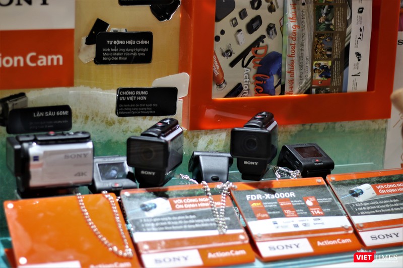 Camera chống nước có thể lặn sâu 60 mét