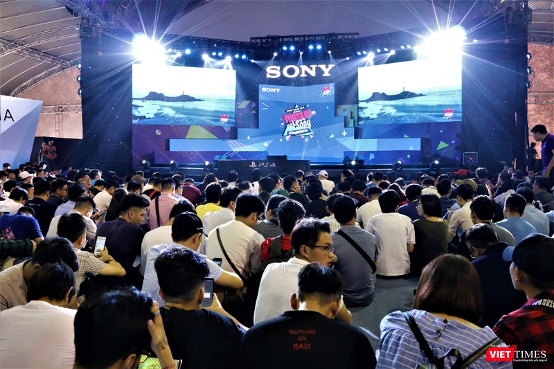 Những người tham dự có cơ hội trúng thưởng một mẫu điện thoại Sony Xperia XZ2