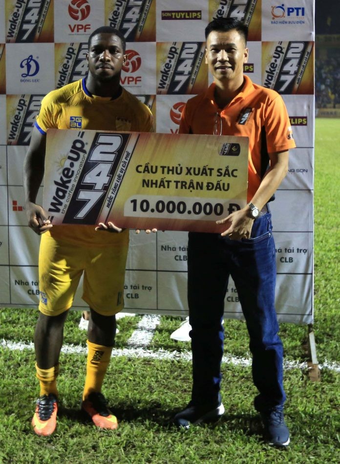 Rimario xứng đáng là cầu thủ hay nhất trận đấu (ảnh VPF)