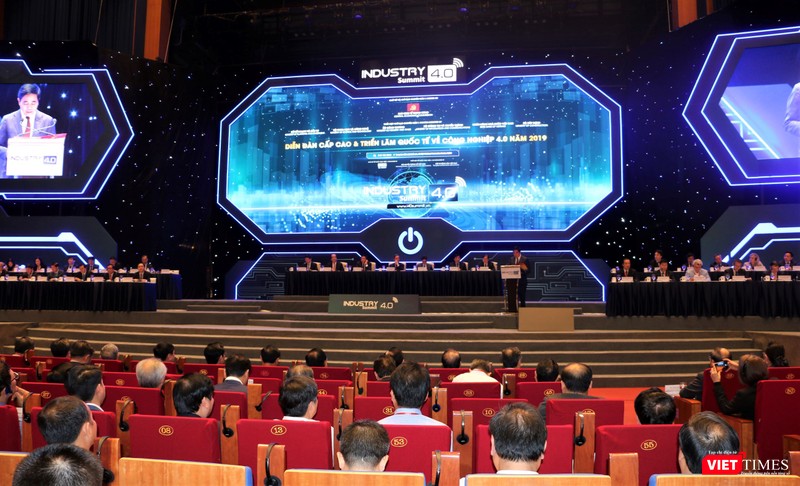 Diễn đàn cấp cao về Công nghiệp 4.0 diễn ra sáng 3/10 tại Trung tâm Hội nghị Quốc gia