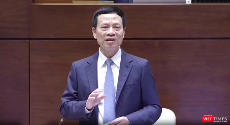 Bộ trưởng Nguyễn Mạnh Hùng trả lời chất vấn trước Quốc hội ngày 8/11