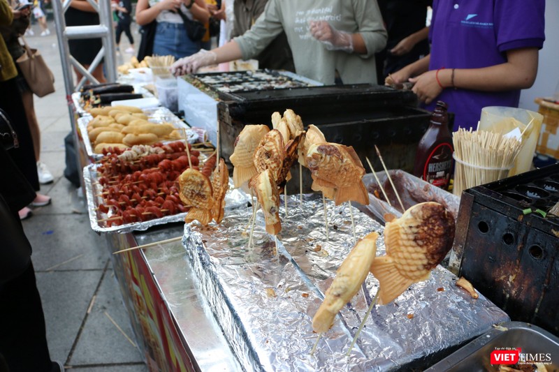 Bánh cá nhân đậu đỏ, nhân socola cũng là món ăn được bạn trẻ ưa thích