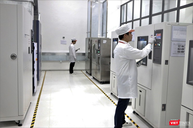 Phòng thí nghiệm khả năng chịu đựng nhiệt độ của thiết bị