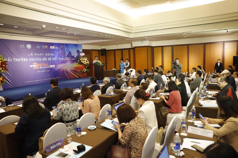 Toàn cảnh họp báo Lễ phát động Giải thưởng Chuyển đổi số Việt Nam 2022 Toàn cảnh họp báo Lễ phát động Giải thưởng Chuyển đổi số Việt Nam 2022