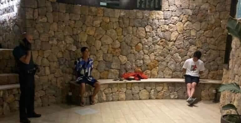 Hình ảnh 2 nghi phạm hiếp dâm bị bắt giữ ở Tây Ban Nha